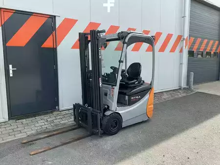 Eléctrica de 3 ruedas 2020  Still RX50-13 (1)