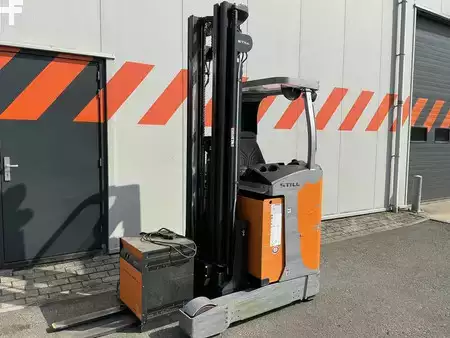 Reach Trucks  Still FM-X12 (1)