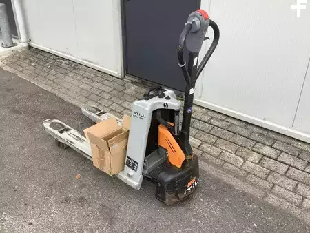 Transpalettes électriques 2021  Still ECH15C (2)