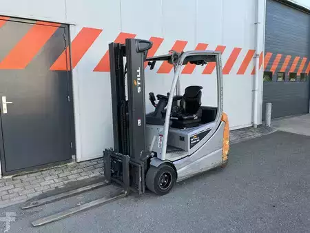 3-wiel elektrische heftrucks  Still RX20-20L (1)