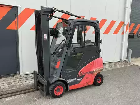 Gázüzemű targoncák 2019  Linde H16T-01 (1)
