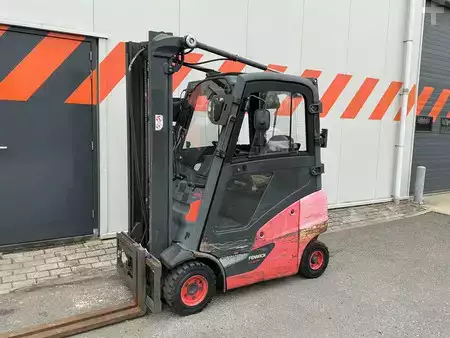 Gázüzemű targoncák 2019  Linde H16T-01 (1)