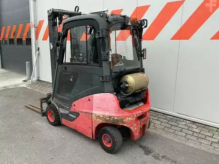 Gázüzemű targoncák 2019  Linde H16T-01 (2)