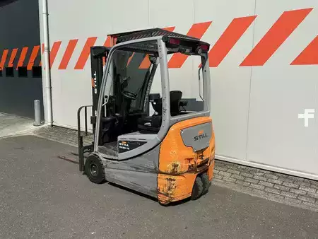 Eléctrica de 3 ruedas  Still RX20-16 (2)