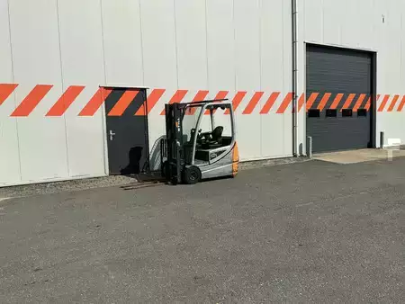 Eléctrica de 3 ruedas  Still RX20-16 (5)