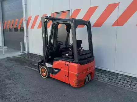 Carrelli elettrici 3 ruote 2015  Linde E16C-02 (2)