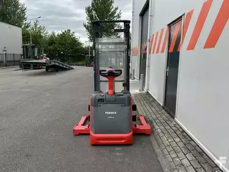 Pallet Stackers  Linde L16AS (3)