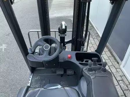 Eléctrico - 3 rodas 2019  Linde E14-02 (3)
