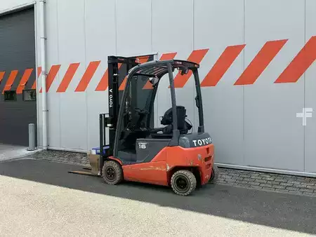 Sähkö - 4 pyör 2017  Toyota 8FBMK16T (2)