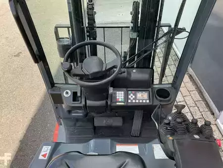 Sähkö - 4 pyör 2017  Toyota 8FBMK16T (3)