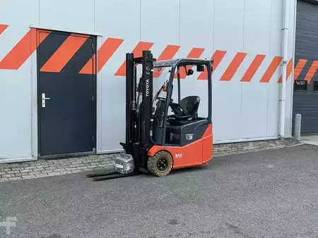 Elektro tříkolové VZV 2018  Toyota 7FBEST13 (1)