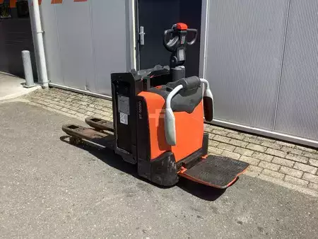 Nízkozdvižný vozík 2018  Toyota LPE200 (2)