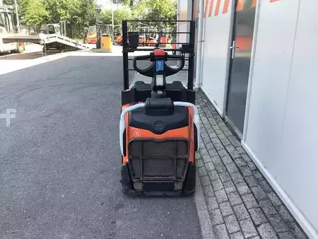 Nízkozdvižný vozík 2019  Toyota LPE200 (3)