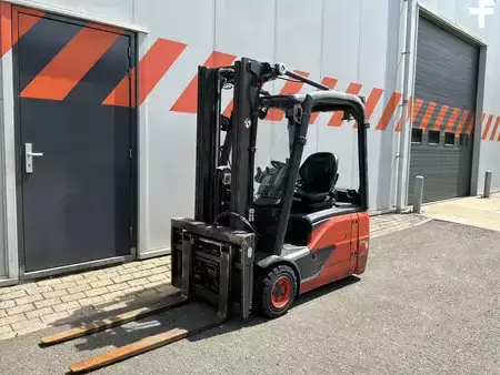Elektro tříkolové VZV  Linde E16-02 (1)