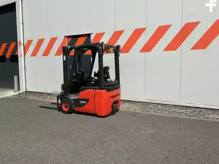Chariots électriques à 3 roues 2017  Linde E12-02 (2)