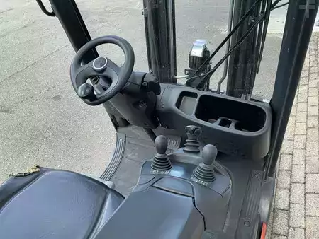 LPG Forklifts  Linde H16T-01 (3)