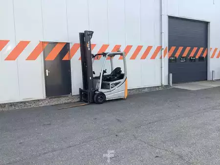 Chariots électriques à 3 roues 2018  Still RX20-16C (5)