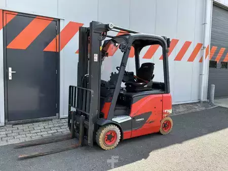 Elektro čtyřkolový VZV 2019  Linde E16PH-02 (1)