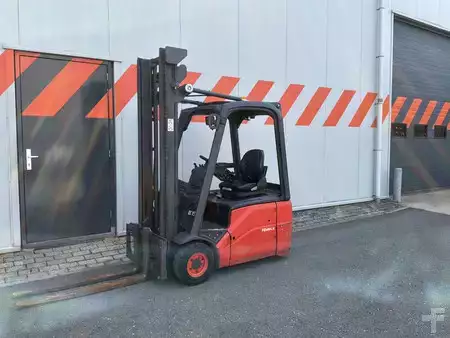 Elektro tříkolové VZV 2012  Linde E16C-01 (1)