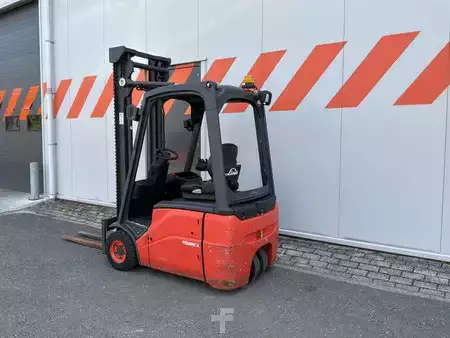 Elektro tříkolové VZV 2012  Linde E16C-01 (2)