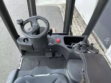 Elektro tříkolové VZV 2012  Linde E16C-01 (3)