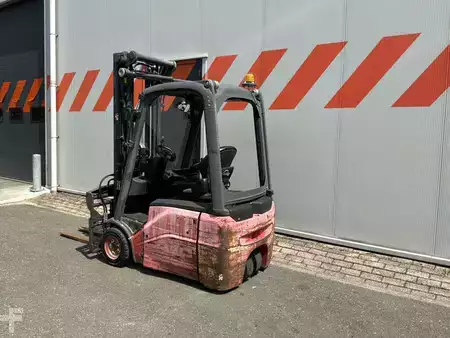 3-wiel elektrische heftrucks 2013  Linde E16C-01 (2)