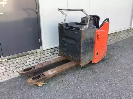 Nízkozdvižný vozík  Linde T20SP (1)