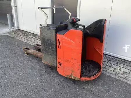 Nízkozdvižný vozík  Linde T20SP (2)