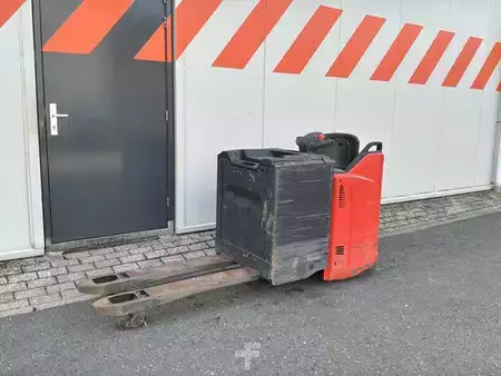 Nízkozdvižný vozík  Linde T20SP (1)