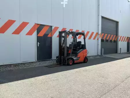 LPG Forklifts  Linde H16T-01 (5)