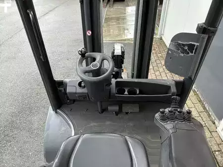 Nestekaasutrukki 2019  Linde H40T-02 (3)