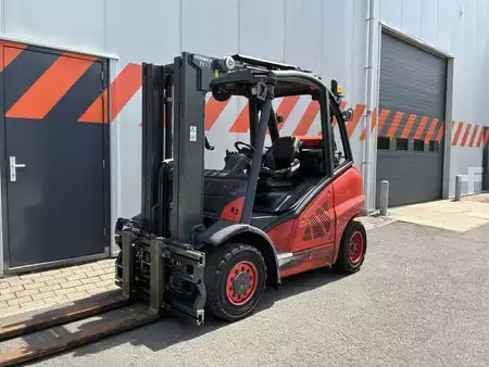 LPG Forklifts  Linde H40T-02 (1)