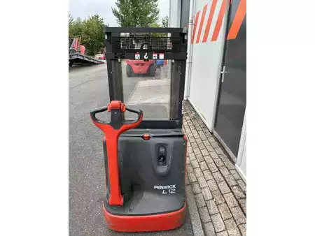 Ruční vysokozdvižný vozík 2019  Linde L12i (3)