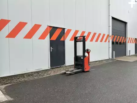 Stacker pedestre 2015  Linde L10 (5)