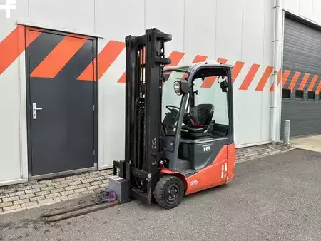 Elektryczne 3-kołowe 2018  Toyota 8FBEK16T (1)