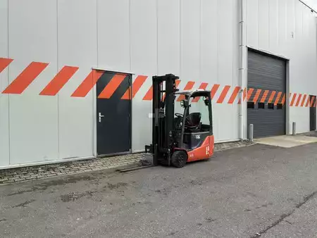 Elektryczne 3-kołowe 2018  Toyota 8FBEK16T (6)
