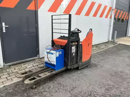 Niederhubwagen  BT LPE250 (1)