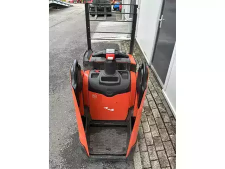 Niederhubwagen  BT LPE250 (3)