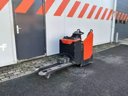 Niederhubwagen  BT LPE200 (1)