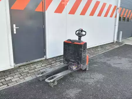 Niederhubwagen  BT LWE140 (1)