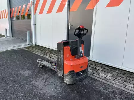 Niederhubwagen  BT LWE140 (2)