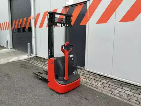 Ruční vysokozdvižný vozík 2024  Linde L12 Ion (2)