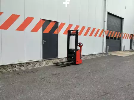 Ruční vysokozdvižný vozík 2024  Linde L12 Ion (4)