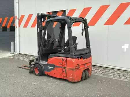 Carrelli elettrici 3 ruote 2019  Linde E18-02 (2)