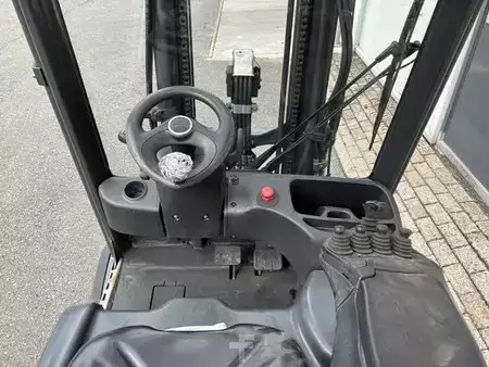 Carrelli elettrici 3 ruote 2019  Linde E18-02 (3)