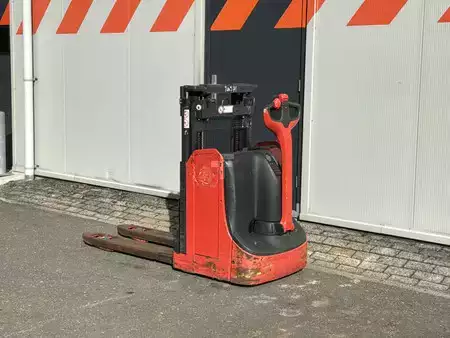 Ledstaplare 2021  Linde D08 (2)