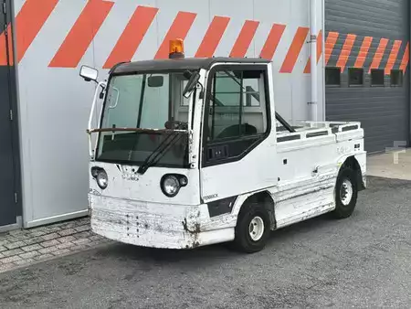 Trator de terminal  Linde P250 (1)