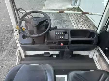 Trator de terminal  Linde P250 (3)