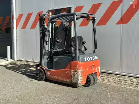 Elektrisk- 3 hjul 2017  Toyota 8FBE18T (2)