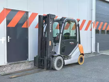 Carrelli elevatori GPL 2016  Still RX70-25T (1)